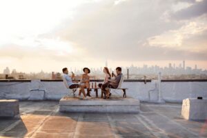 Read more about the article How to split travel costs with friends and family