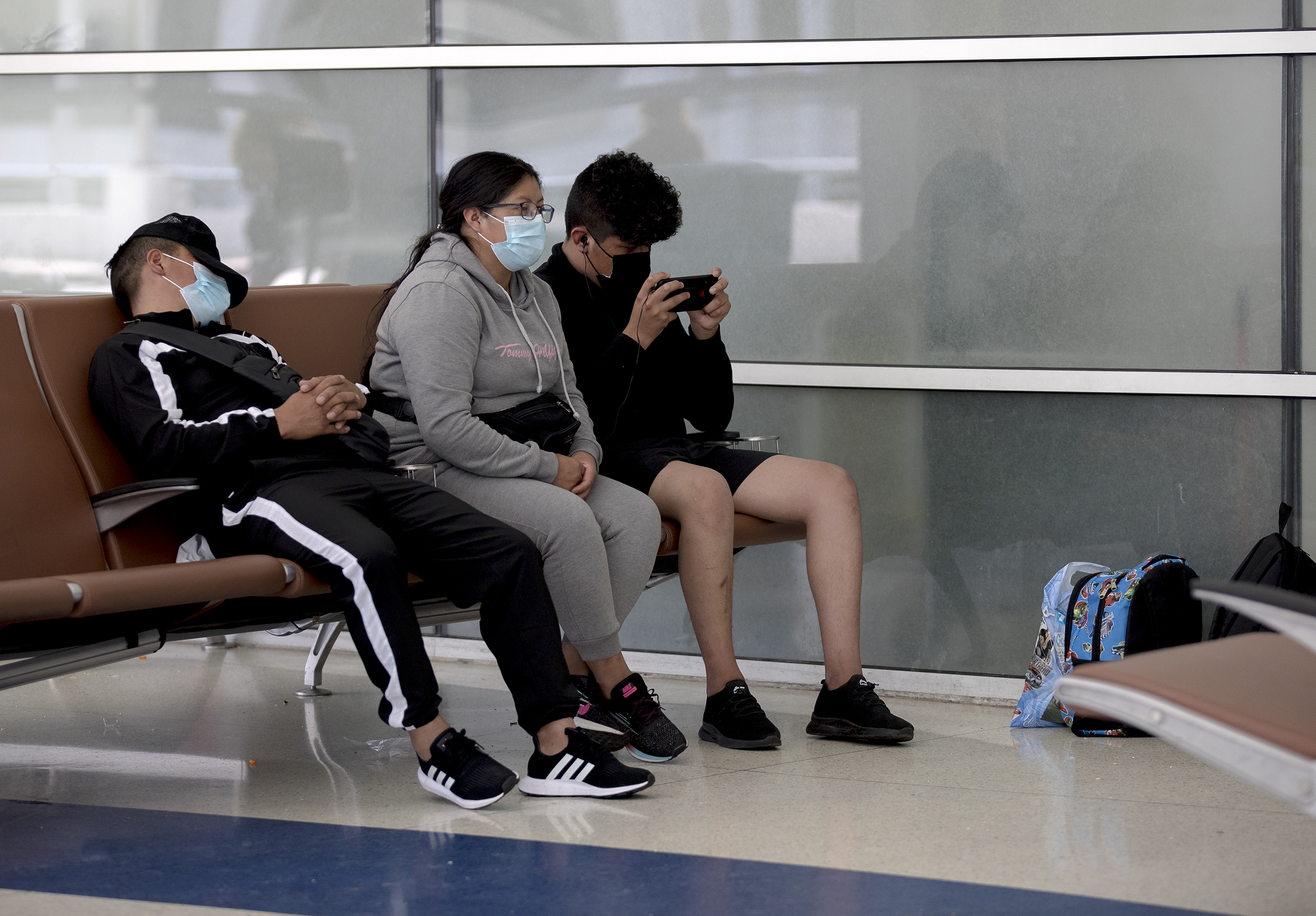 Read more about the article San Antonio, Austin partner to aid migrant travel to cities across U.S.